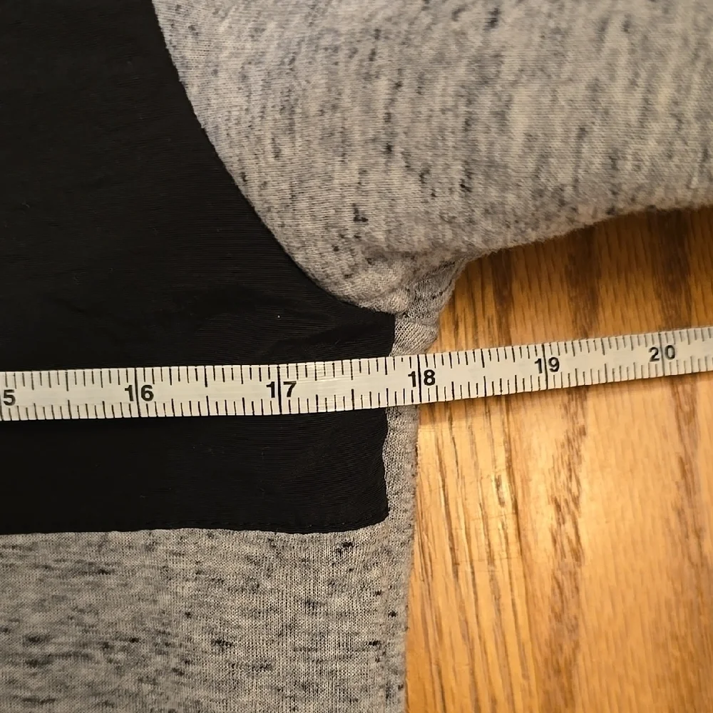 Kids Heather Gray and Black Zip Up Hoodie Size 10/12 Colorful Planet. LOT K